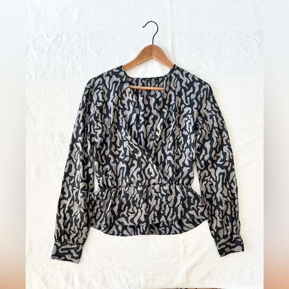 Aritzia Talula Silk Blouse - Picture 2 of 10